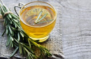 رزماری؛ یک دمنوش گیاهی برای تقویت موی سر و حافظه